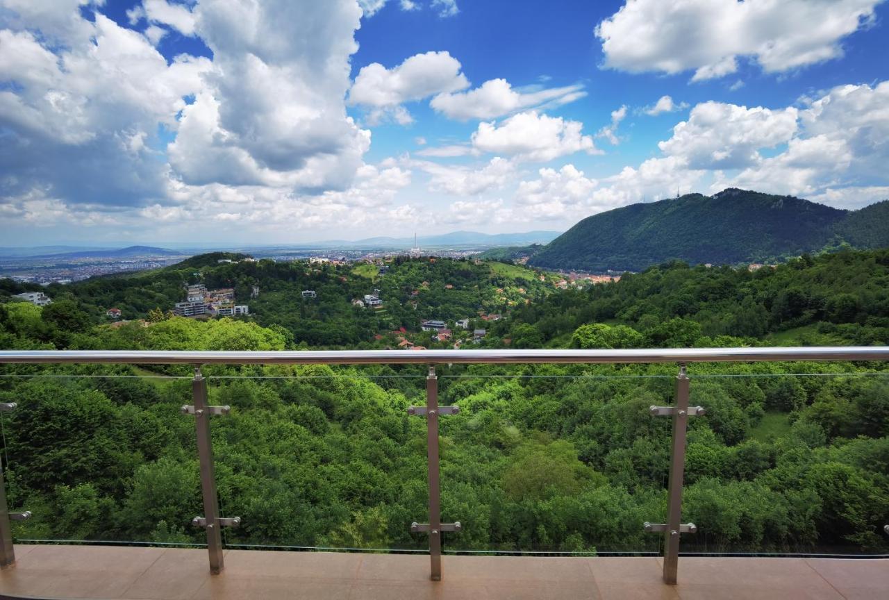 Coroni Seasons Apart With Panoramic View Braşov Esterno foto